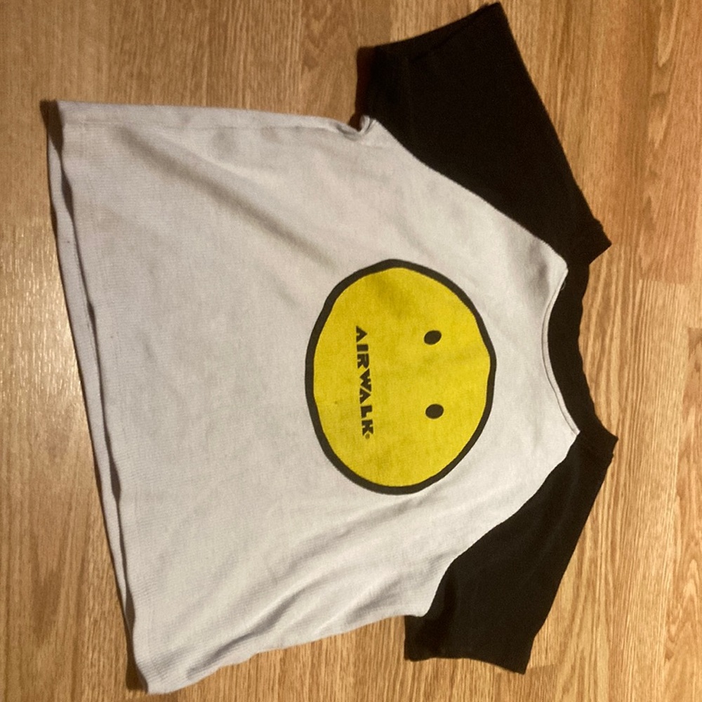 Air walk cropped t-shirt